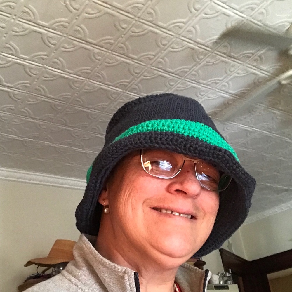 Meet your Posher, Elizabeth h